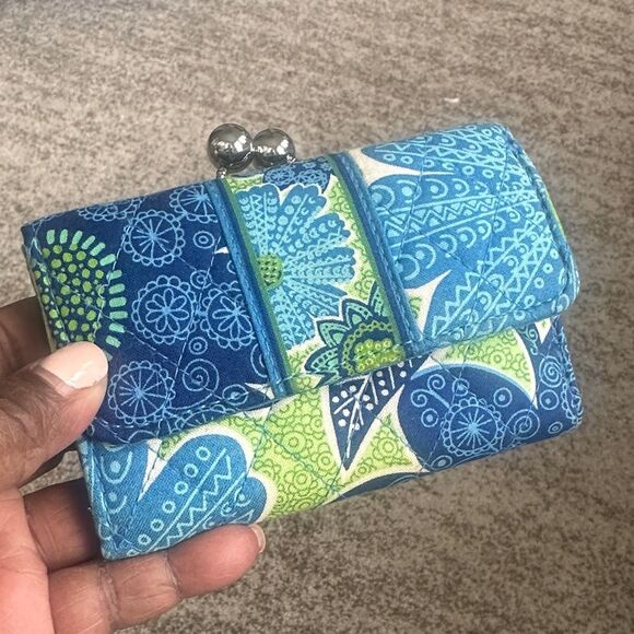 Vera Bradley Small Kisslock Wallet Doodle Daisy - Picture 2 of 6